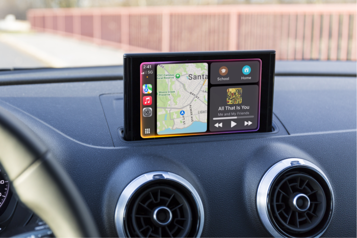 Siri listening in CarPlay